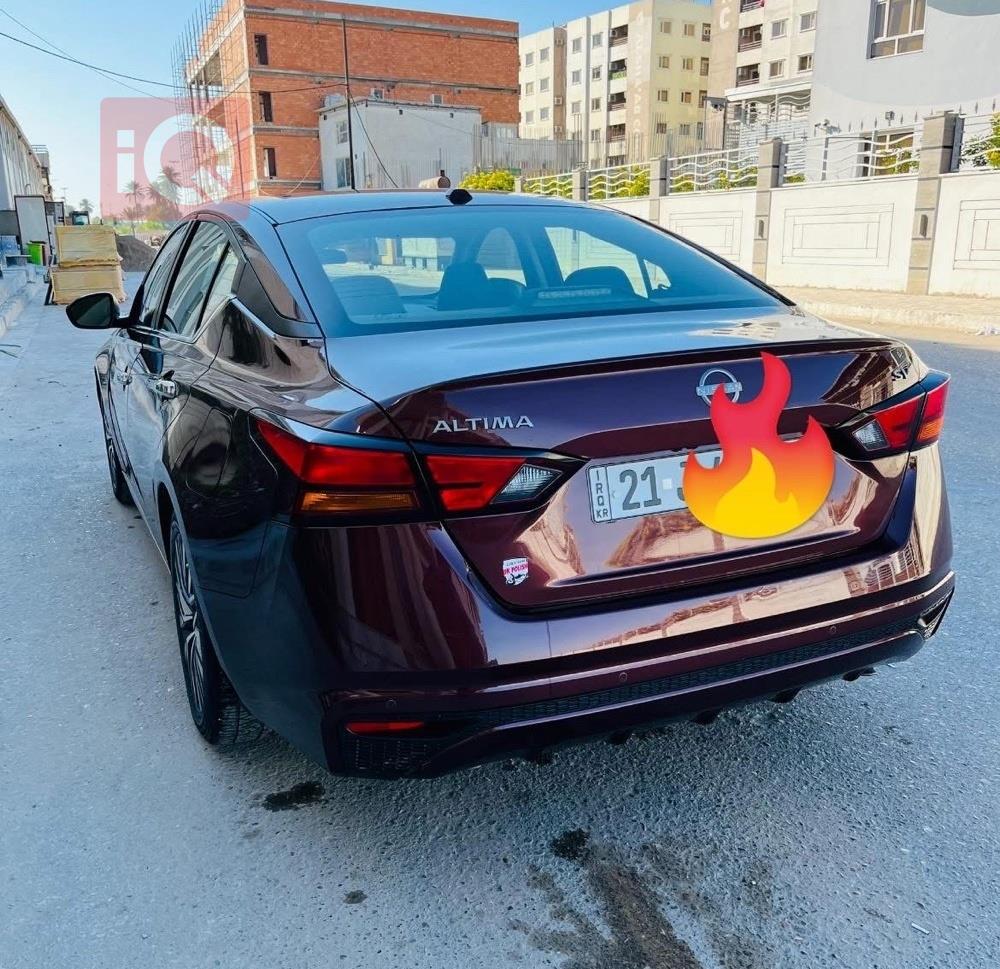 نيسان ألتيما